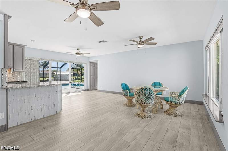 3 bedroom SingleFamilyResidence at 4005 SE 1st Ave, Cape Coral, Cape Coral — photo 5
