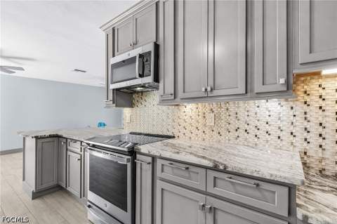 4005 SE 1st Ave, Cape Coral FL - photo 9 of 35