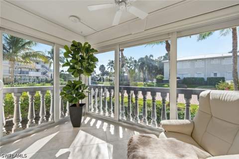 666 3rd St S 101, Naples FL - photo 10 of 37