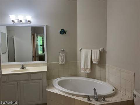 7685 Meadow Lakes Dr 1301, Naples FL - photo 11 of 18