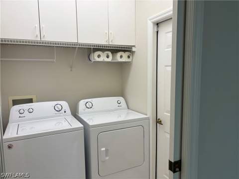 7685 Meadow Lakes Dr 1301, Naples FL - photo 15 of 18