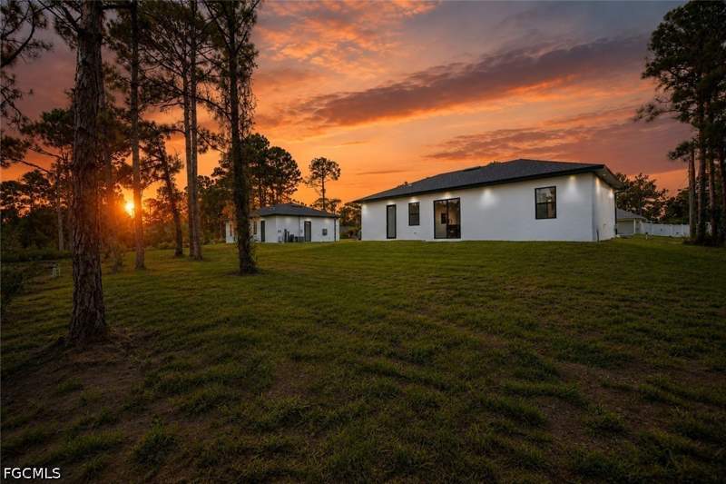 3 bedroom SingleFamilyResidence at 3121 69th St W, Lehigh Acres, Lehigh Acres — photo 2