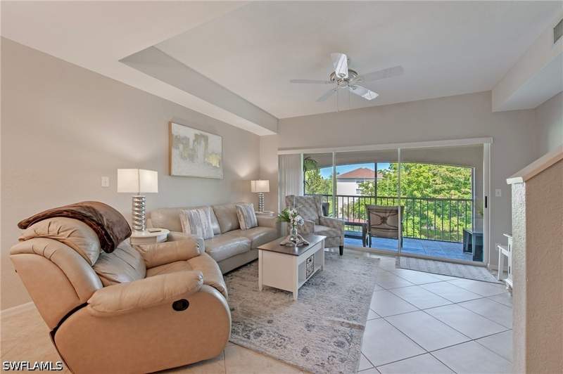 2 bedroom Condominium at 992 Woodshire Ln D309, Fairways At Emerald Greens, Naples — photo 3