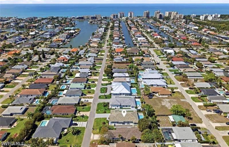 3 bedroom SingleFamilyResidence at 553 106th Ave N, Naples Park, Naples — photo 3