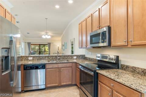 13671 Julias Way 1221, Fort Myers FL - photo 6 of 23
