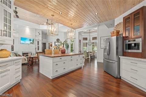 2388 Wulfert Rd, Sanibel FL - photo 19 of 69