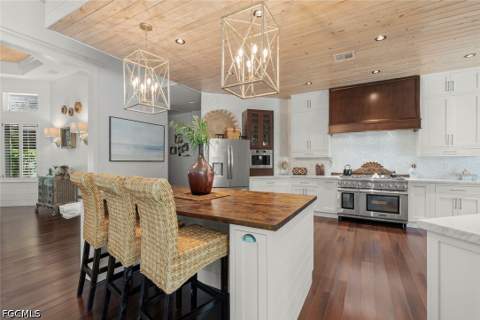 2388 Wulfert Rd, Sanibel FL - photo 24 of 69