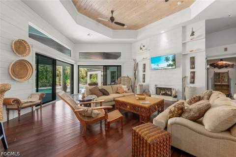 2388 Wulfert Rd, Sanibel FL - photo 8 of 69