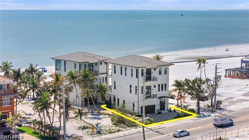 4 bedroom SingleFamilyResidence at 3050 Estero Blvd, Cases, Fort Myers Beach — photo 2