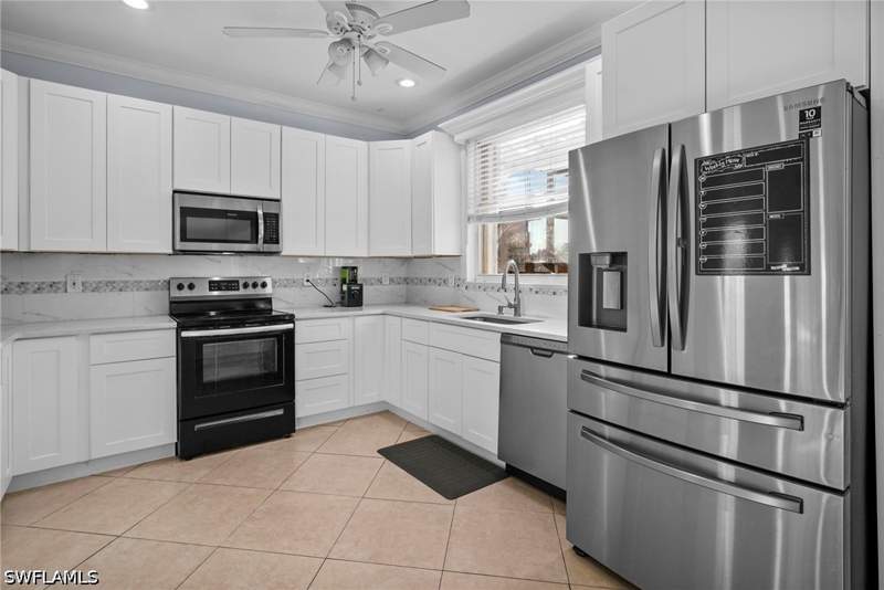 4 bedroom SingleFamilyResidence at 13020 Lake Meadow Dr, Silverlakes, Fort Myers — photo 5