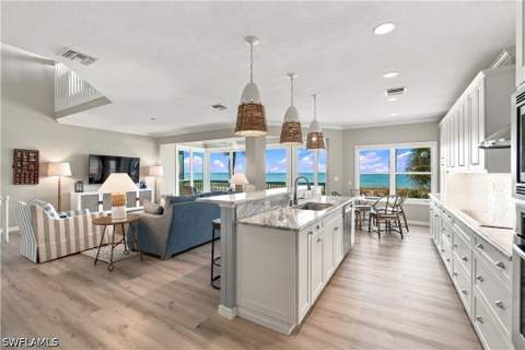 137 Barefoot Cir 4-8, Bonita Springs FL - photo 10 of 46