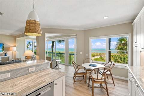 137 Barefoot Cir 4-8, Bonita Springs FL - photo 15 of 46