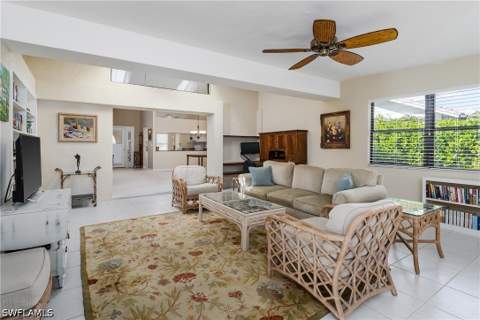 565 Kings Way, Naples FL - photo 9 of 50