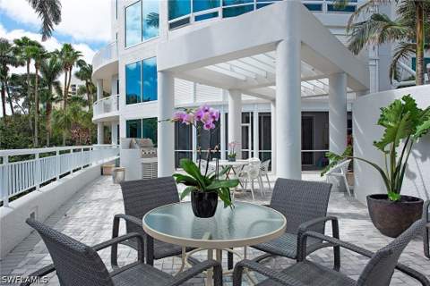 4151 Gulf Shore Blvd N 201, Naples FL - photo 17 of 22
