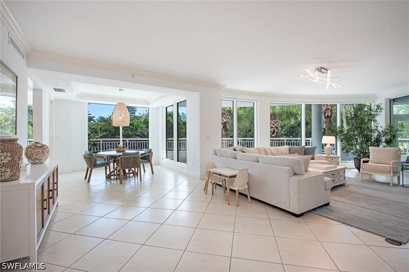 3 bedroom Condominium at 4151 Gulf Shore Blvd N 201, Provence, Naples — photo 2