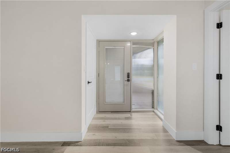 3 bedroom SingleFamilyResidence at 1015 El Mar Ave, Natoma Park, Fort Myers — photo 4