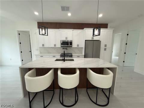 1319 Cleveland Ave, Lehigh Acres FL - photo 16 of 44