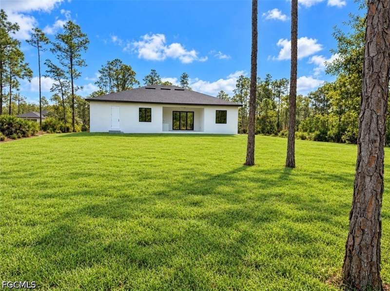 4 bedroom SingleFamilyResidence at 1319 Cleveland Ave, Lehigh Acres, Lehigh Acres — photo 5
