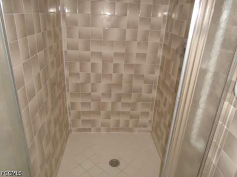 7119 Lakeridge View Ct 403, Fort Myers FL - photo 8 of 15