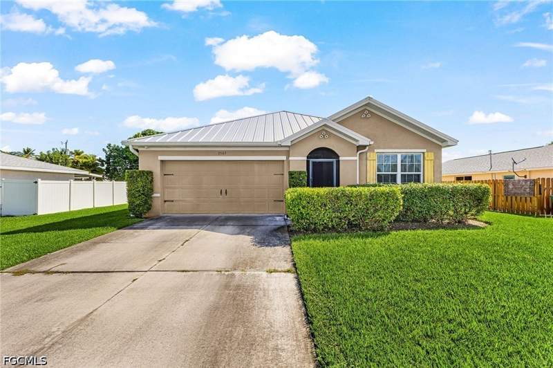 3 bedroom SingleFamilyResidence at 3503 SE 4th Ave, Cape Coral, Cape Coral — photo 3
