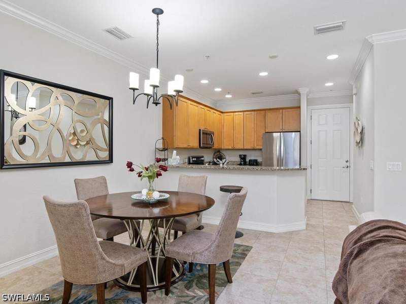 3 bedroom Townhouse at 9146 Chula Vista St 12905, Ole, Naples — photo 5