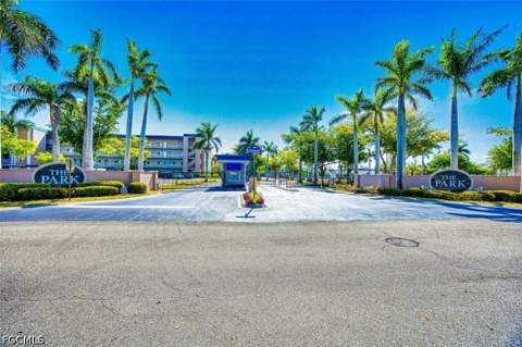 14801 Park Lake Dr 209, Fort Myers FL - photo 23 of 42