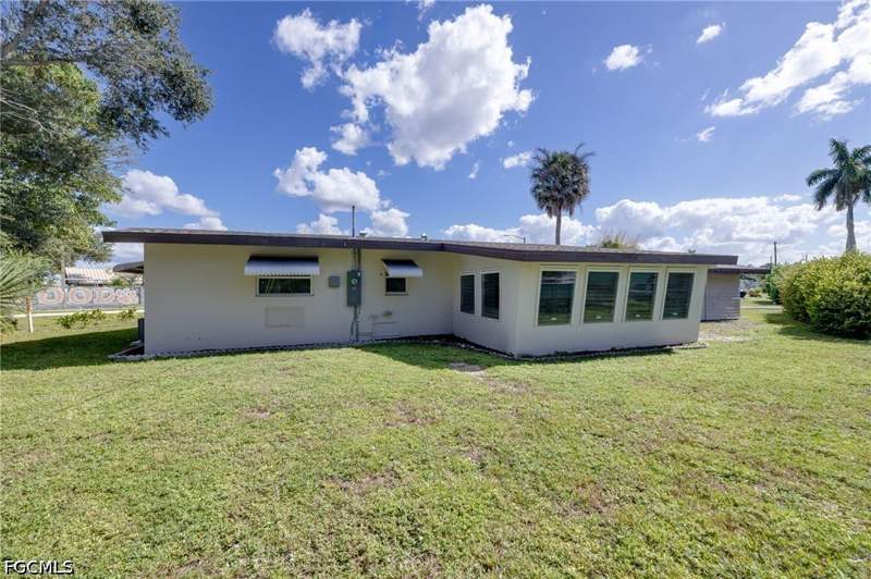 4 bedroom SingleFamilyResidence at 1667 Rudy Ct NW, Cushman Manor, Fort Myers — photo 3
