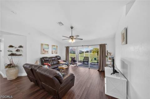 2028 NE Juanita Pl, Cape Coral FL - photo 7 of 26