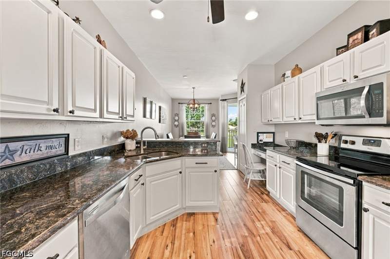 3 bedroom Condominium at 15054 Tamarind Cay Ct 704, Tamarind Cay, Fort Myers — photo 3