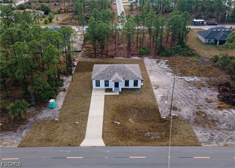 4 bedroom SingleFamilyResidence at 742 Jaguar Blvd, Lehigh Acres, Lehigh Acres — photo 2
