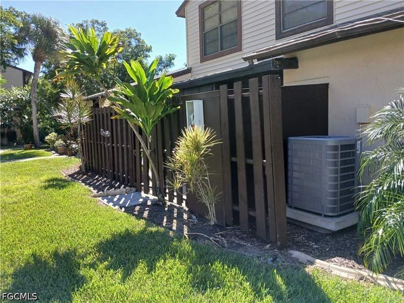 3 bedroom Townhouse at 1223 SE 8th St 45, Courtyards Of Cape Coral South, Cape Coral — photo 2