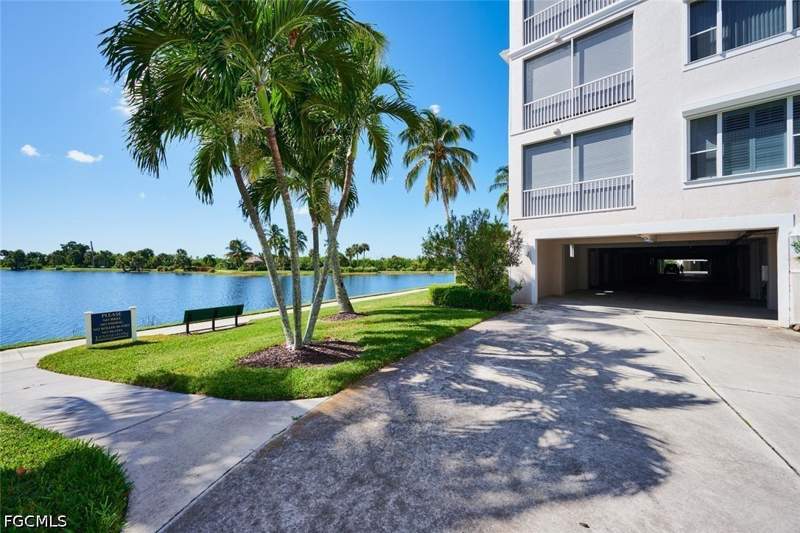 2 bedroom Condominium at 9111 Southmont Cv 401, Sutton Walk, Fort Myers — photo 2