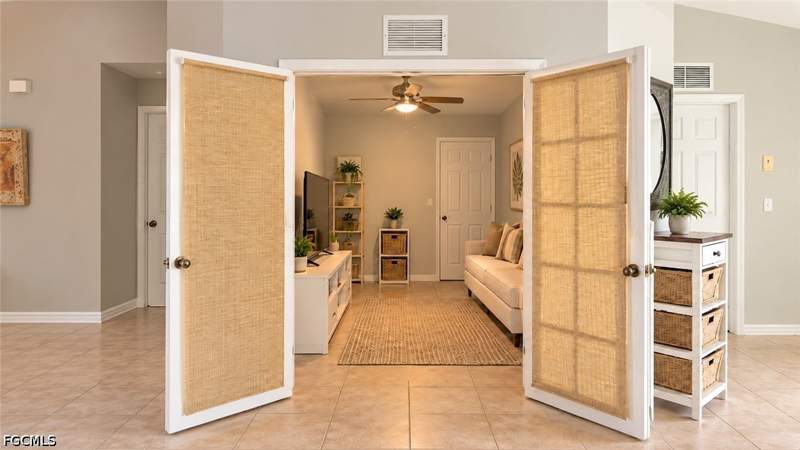 3 bedroom SingleFamilyResidence at 112 SW 19th Ln, Cape Coral, Cape Coral — photo 5