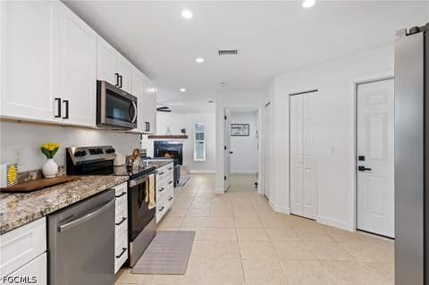 6060 Macbeth Ln, Fort Myers FL - photo 10 of 48