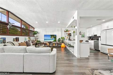 3951 Arlington St, Fort Myers FL - photo 9 of 46