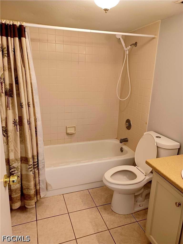 2 bedroom Townhouse at 7406 Albany Rd, San Carlos Park, Fort Myers — photo 3