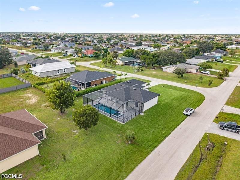 4 bedroom SingleFamilyResidence at 300 NW 18th St, Cape Coral, Cape Coral — photo 4