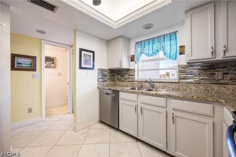 4511 Bay Beach Ln 315, Fort Myers Beach FL - photo 6 of 50