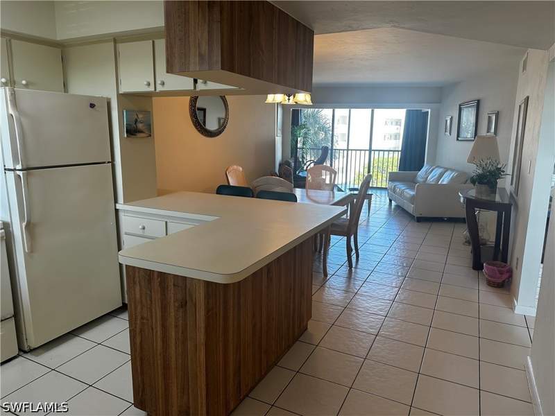 2 bedroom Condominium at 995 Anglers Cv N405, Anglers Cove, Marco Island — photo 5