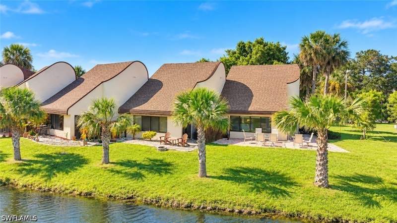 3 bedroom Townhouse at 1168 Lake McGregor Dr 1A, Carissa Condo, Fort Myers — photo 3
