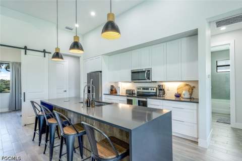 1510 NW 4th St, Cape Coral FL - photo 8 of 30