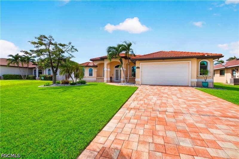 3 bedroom SingleFamilyResidence at 3838 SW 19th Pl, Cape Coral, Cape Coral — photo 2