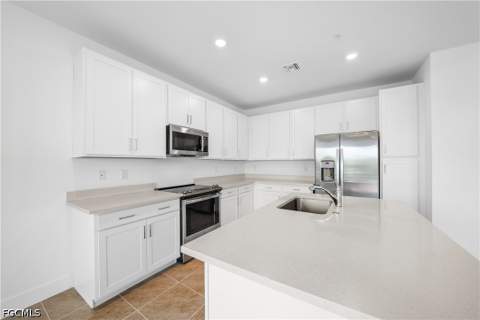 26370 Coco Cay Cir, Bonita Springs FL - photo 8 of 12