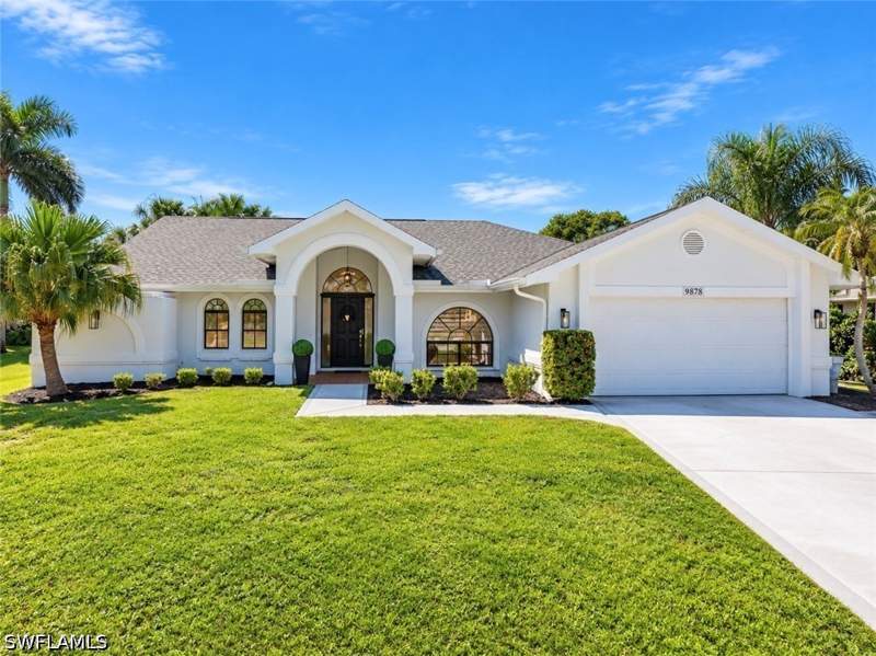 5 bedroom SingleFamilyResidence at 9878 Country Oaks Dr, Country Oaks, Fort Myers — photo 2