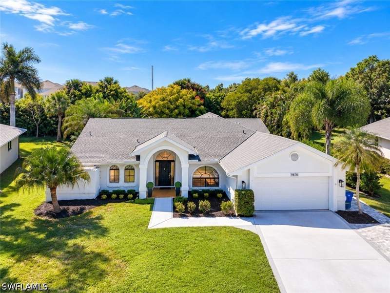 5 bedroom SingleFamilyResidence at 9878 Country Oaks Dr, Country Oaks, Fort Myers — photo 3