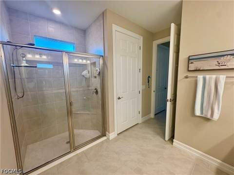 394 Spring Hill Lake Loop, Cape Coral FL - photo 12 of 39