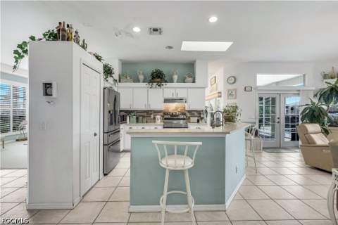 305 SE 31st St, Cape Coral FL - photo 12 of 38