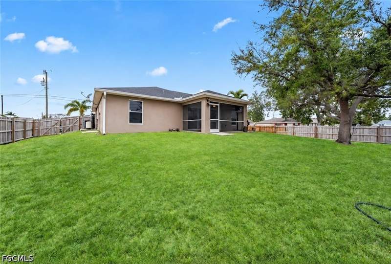 3 bedroom SingleFamilyResidence at 3011 NE 4th Ave, Cape Coral, Cape Coral — photo 4