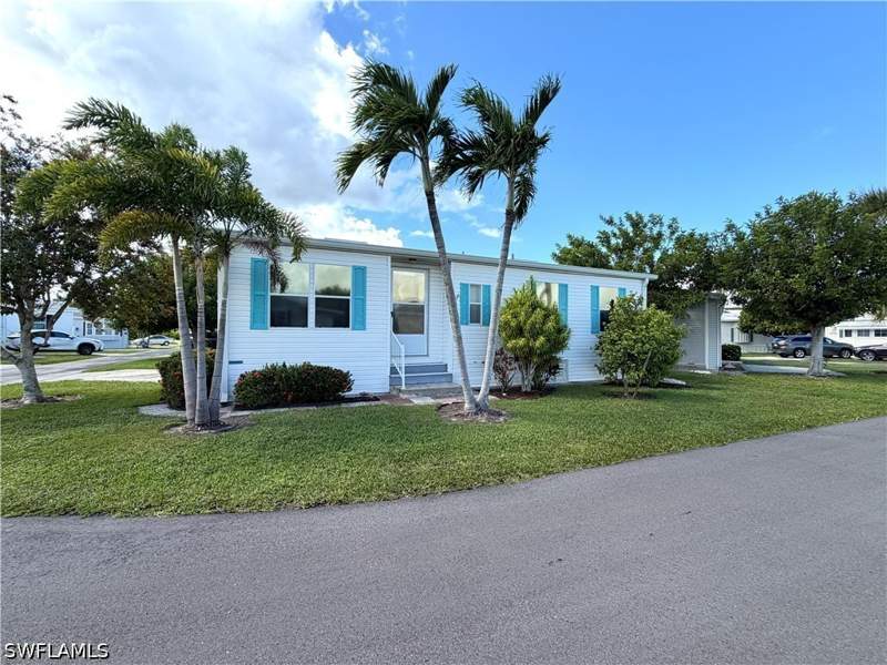 2 bedroom ManufacturedHome at 4700 Sawmill Dr W, Riverwoods Plantation, Estero — photo 2