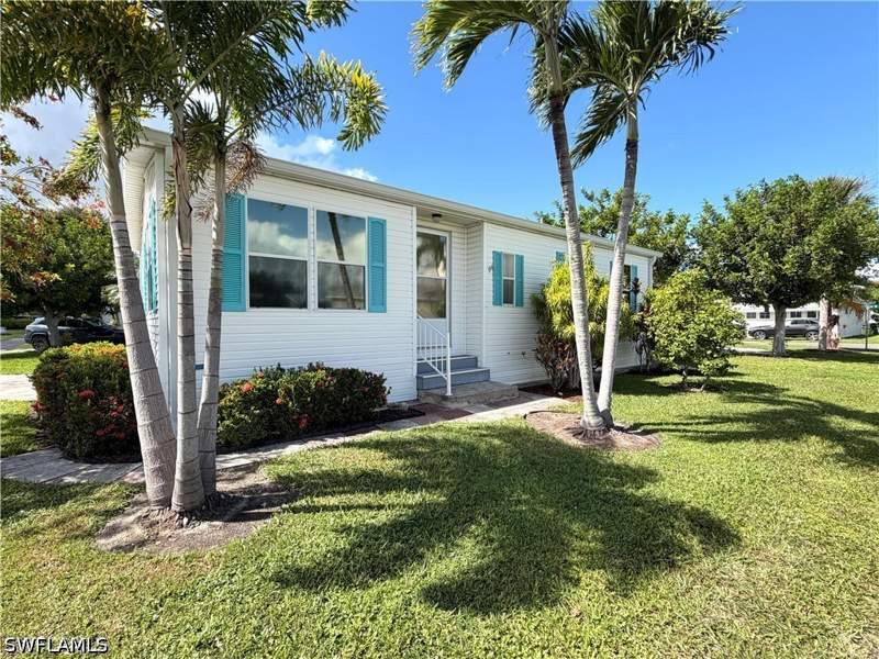 2 bedroom ManufacturedHome at 4700 Sawmill Dr W, Riverwoods Plantation, Estero — photo 4